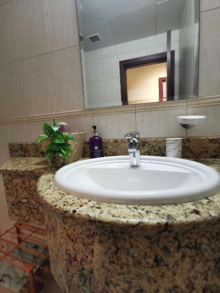 Luxury Stay In Marina Дубай Екстериор снимка